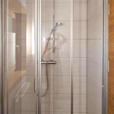 Steinwand Apartament Liesing